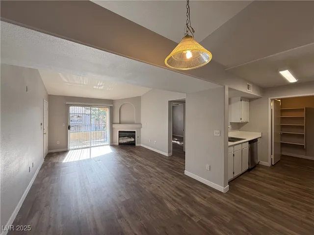 $1,250 | 7885 West Flamingo Road, Unit 2153, Las Vegas, NV 89147