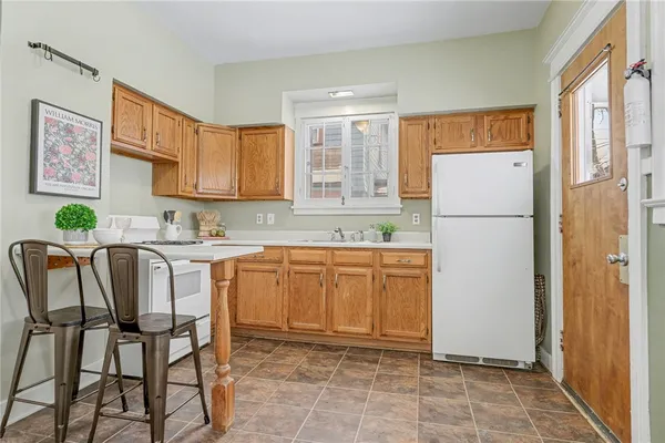 $1,595 | 30 Shepard Street, Rochester, NY 14620