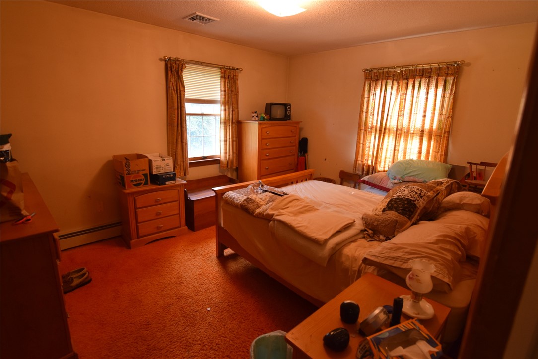 8 Pequot Avenue Westerly, RI 02891 - Photo 20 of 33