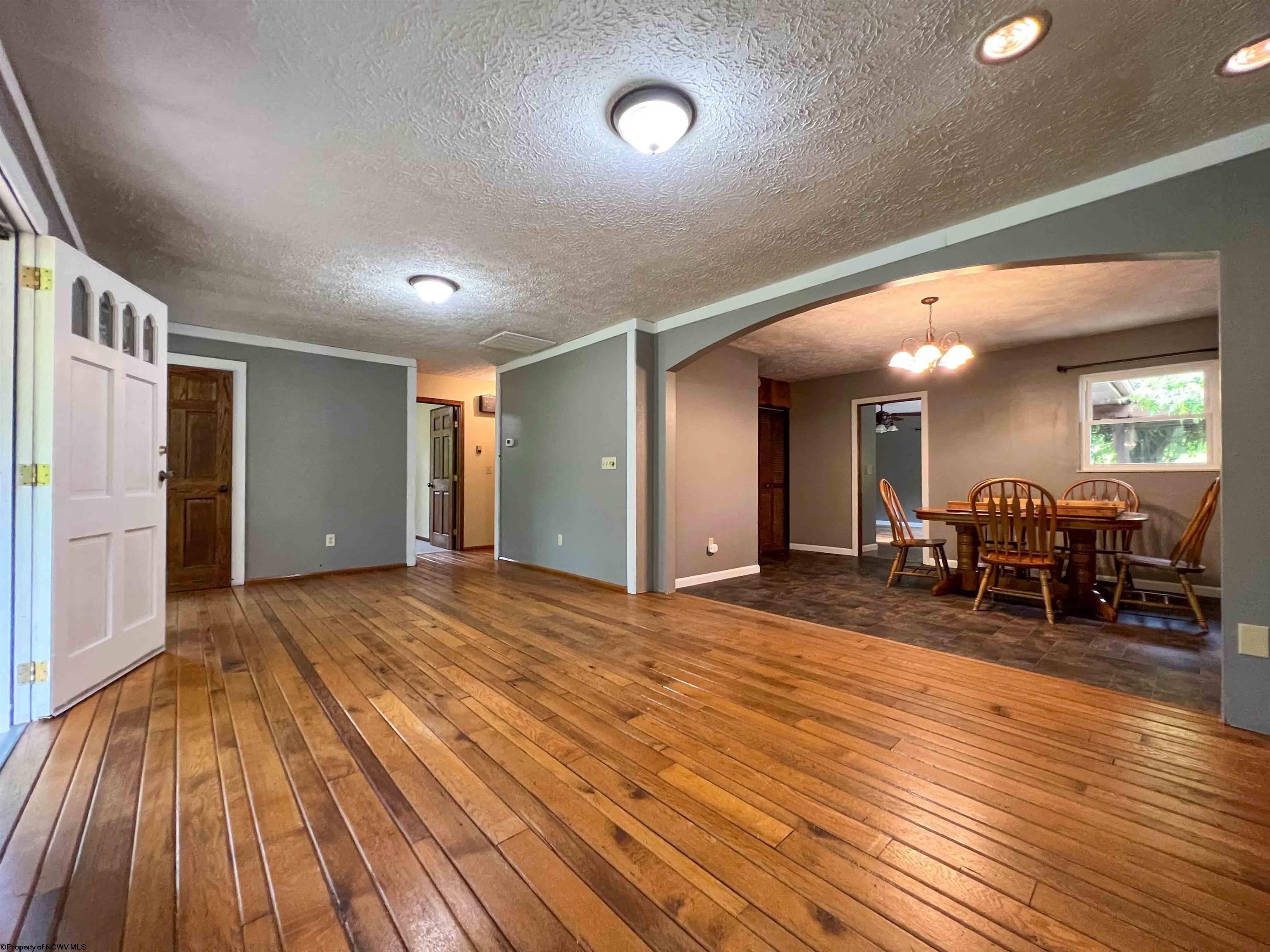 949 Sauls Road Weston, WV 26452 - Photo 5 of 29 Gallery Image 5