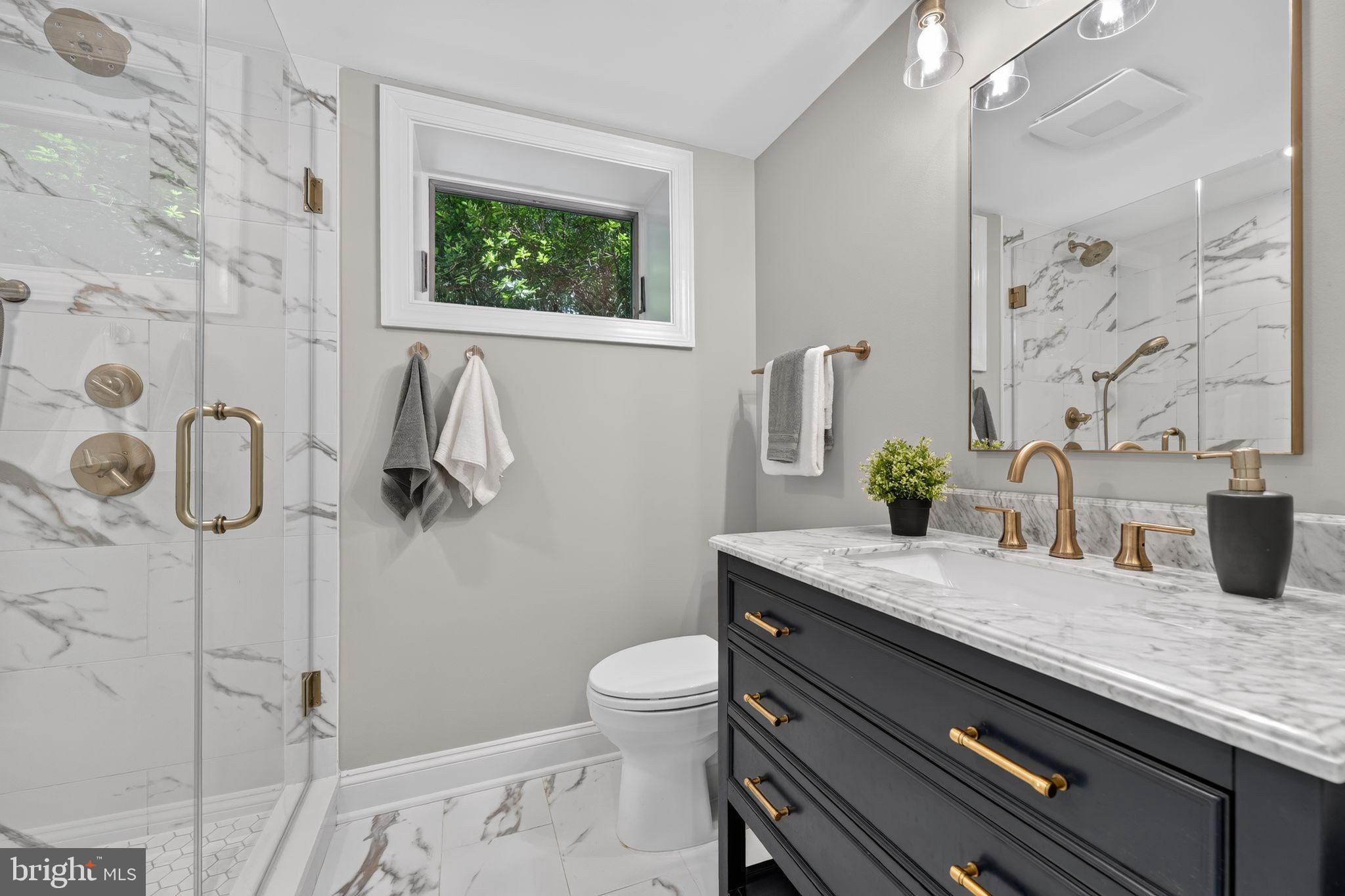 10800 Park Road Lorton, VA 22079 - Photo 31 of 49 Second Primary Bathroom