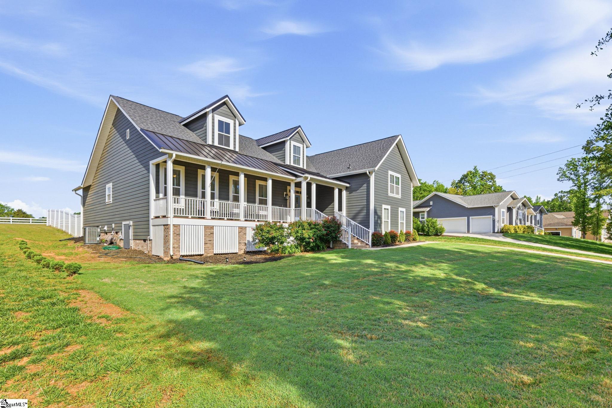 112 Lipizzaner Court Pelzer, SC 29669 - Photo 3 of 50