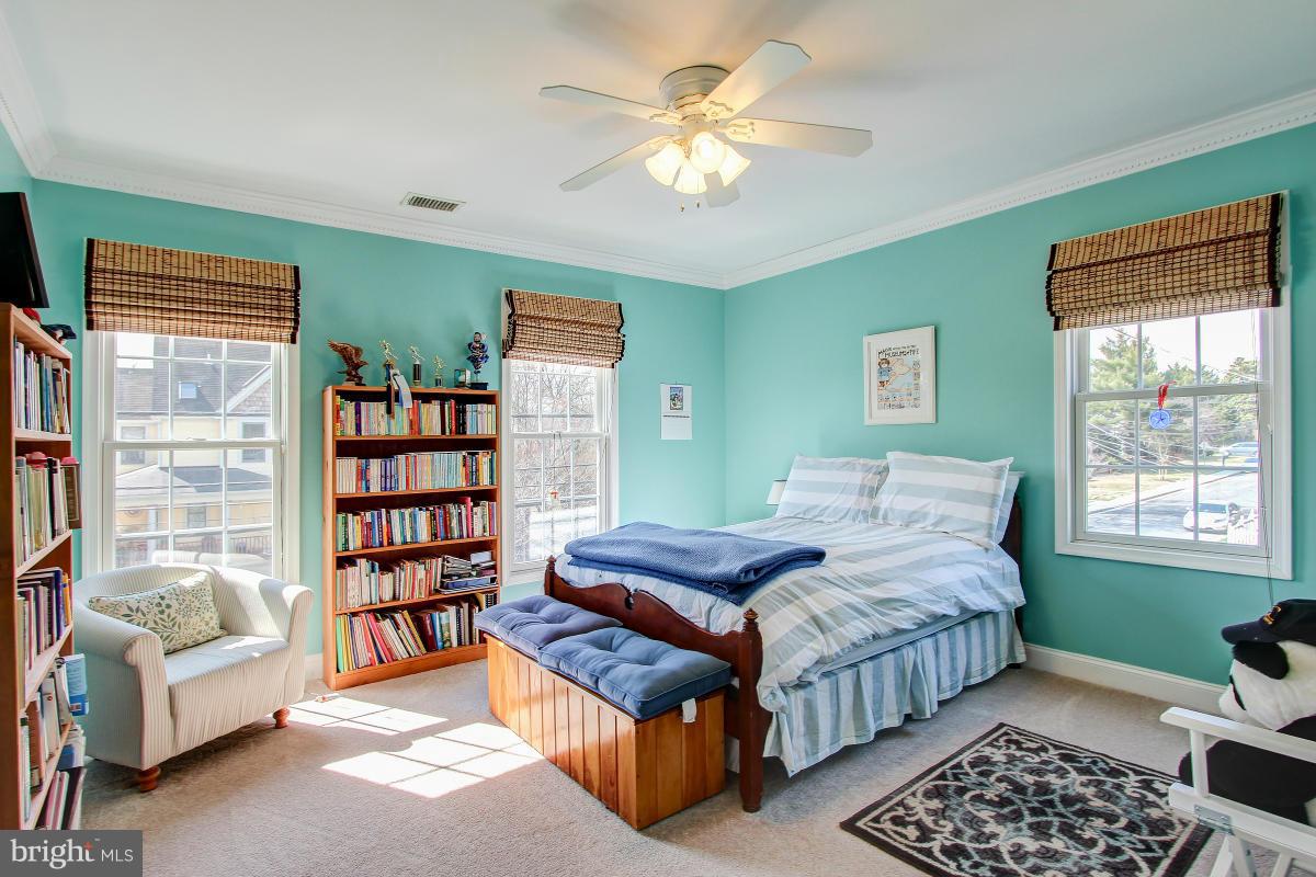 701 Ritchie Avenue Silver Spring, MD 20910 - Photo 16 of 30 Bedroom