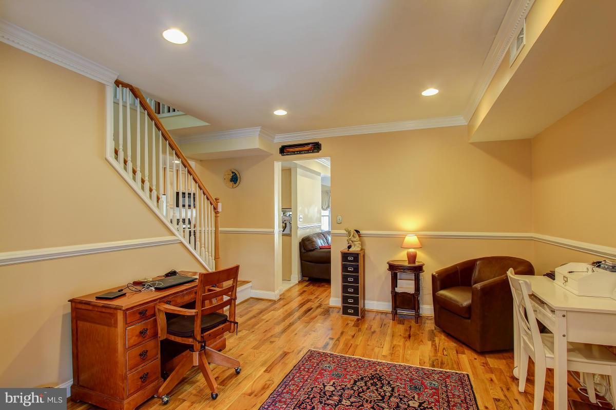 701 Ritchie Avenue Silver Spring, MD 20910 - Photo 18 of 30 Study/ Den