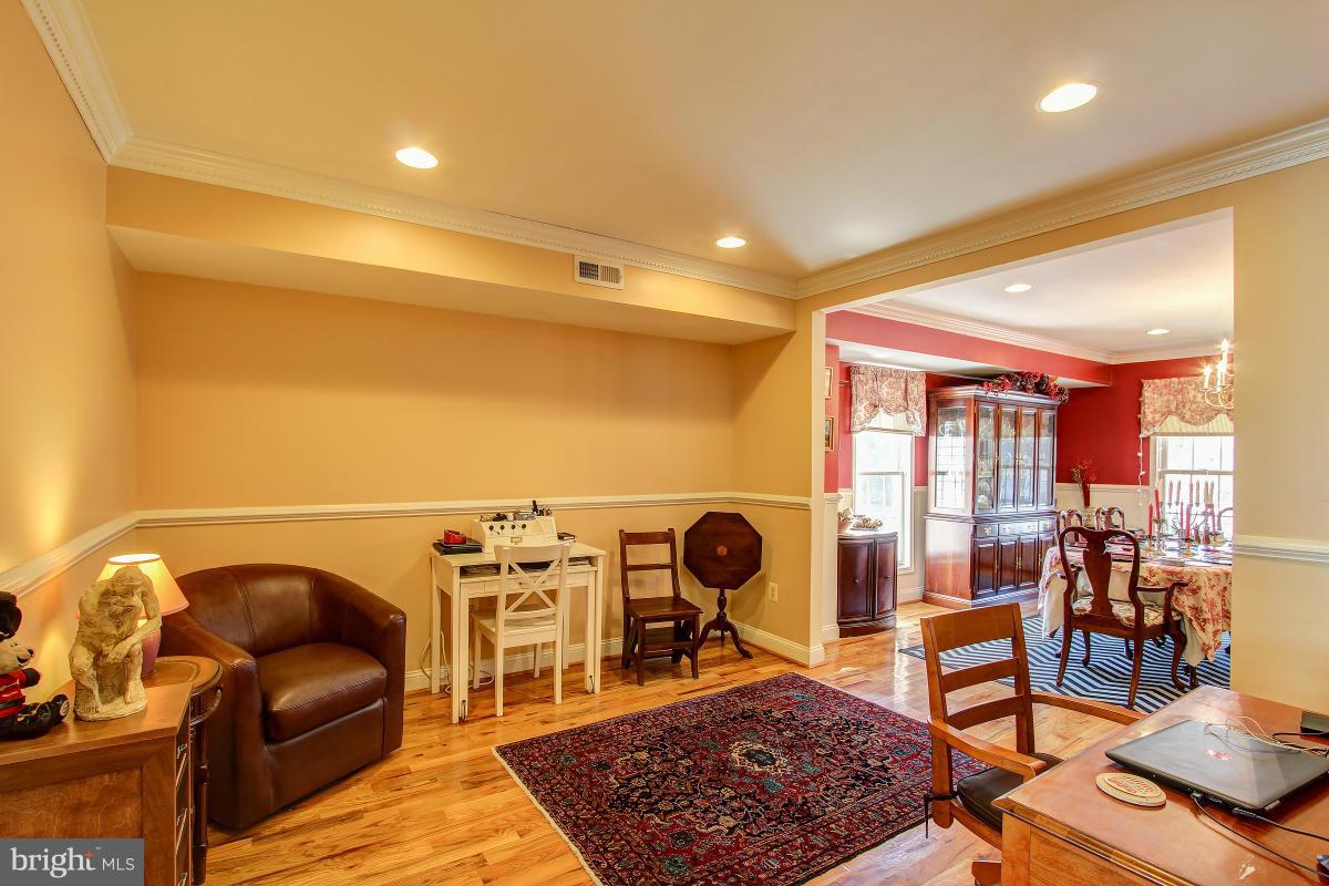 701 Ritchie Avenue Silver Spring, MD 20910 - Photo 5 of 30 Study/ Den