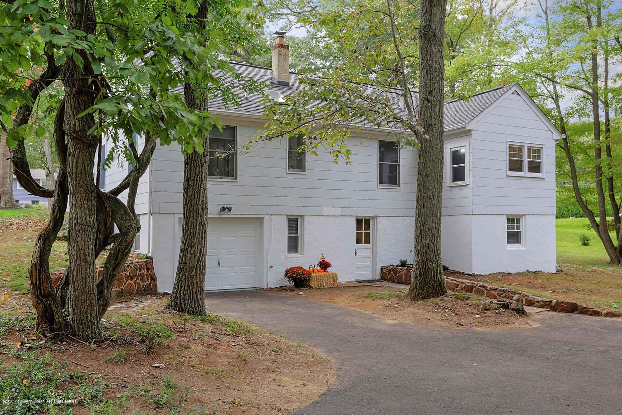 700 West Farms Road Howell, NJ 07731 - Photo 2 of 20 IMG_1019_20_21_22_23