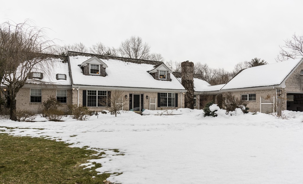 358 Cartwright Needham, MA 02492 - Photo 2 of 23