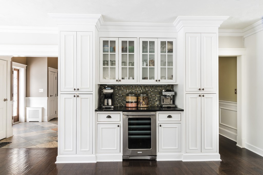 358 Cartwright Needham, MA 02492 - Photo 6 of 23