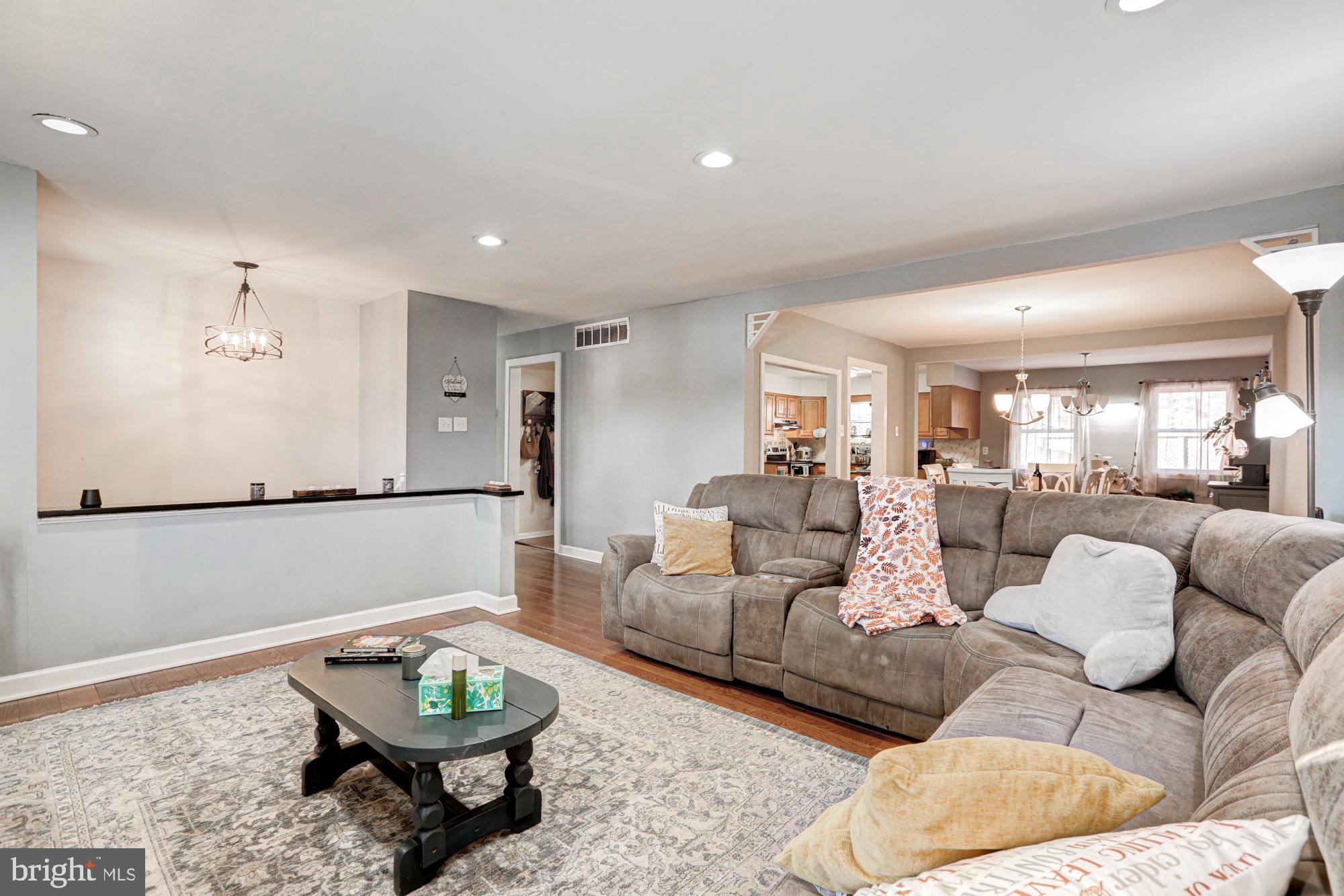 15 Evergreen Drive Newark, DE 19702 - Photo 15 of 85 a living room with furniture and a wooden floor