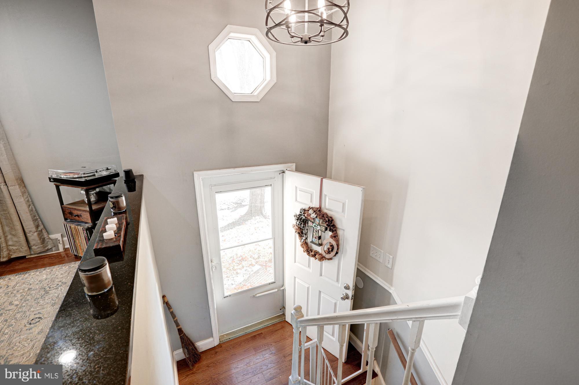 15 Evergreen Drive Newark, DE 19702 - Photo 10 of 85 Entryway