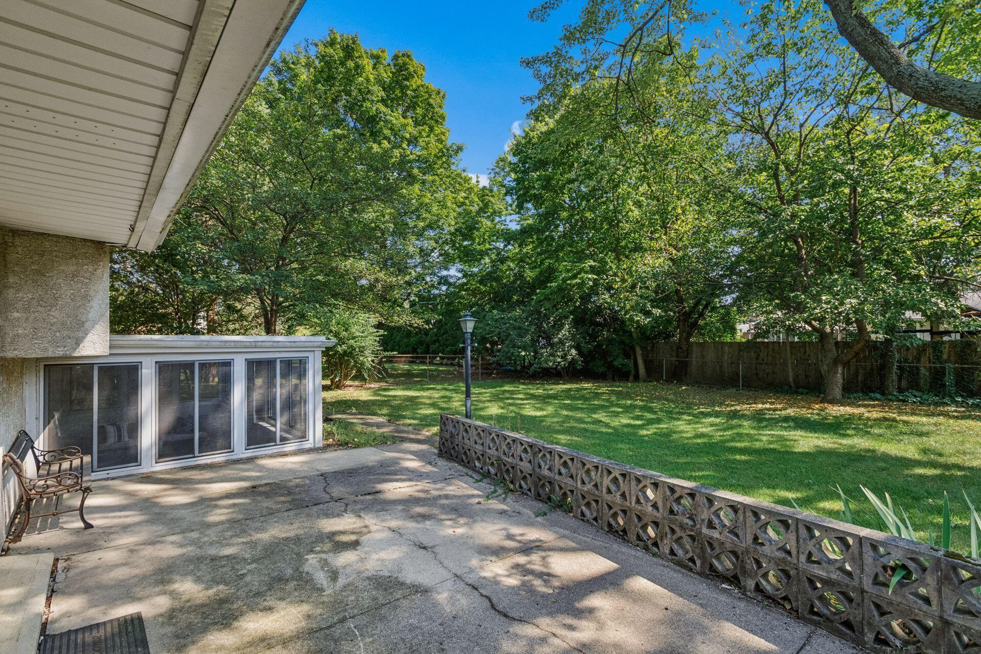 3140 Wareham Road Columbus, OH 43221 - Photo 30 of 32 Large Concrete Patio Space