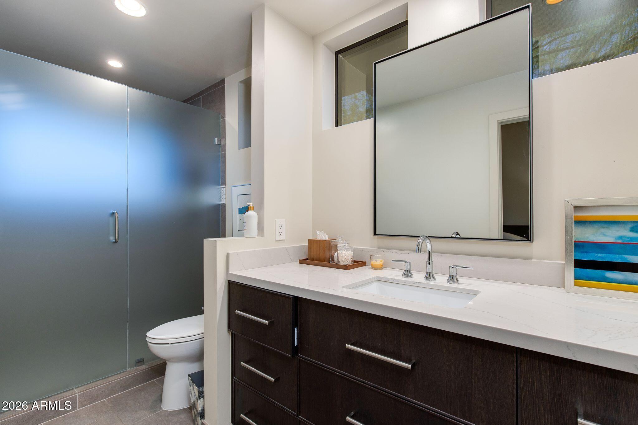 6236 North 29th Place Phoenix, AZ 85016 - Photo 14 of 22 Bathroom 2