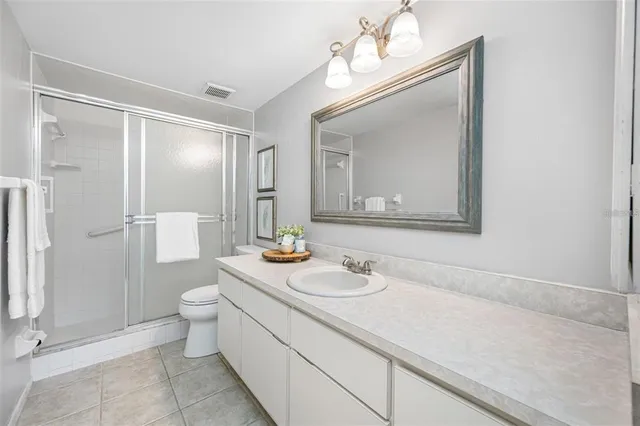 $169,900 | 1100 East Bay Drive, Unit 82, Largo, FL 33770