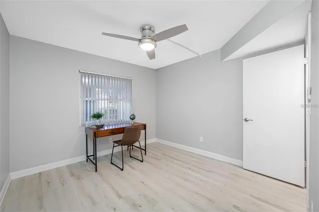 $169,900 | 1100 East Bay Drive, Unit 82, Largo, FL 33770