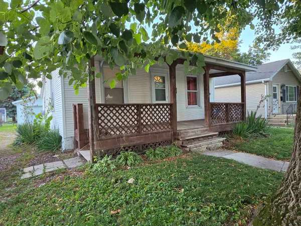 $1,050 | 1823 9th Street, Peru, IL 61354