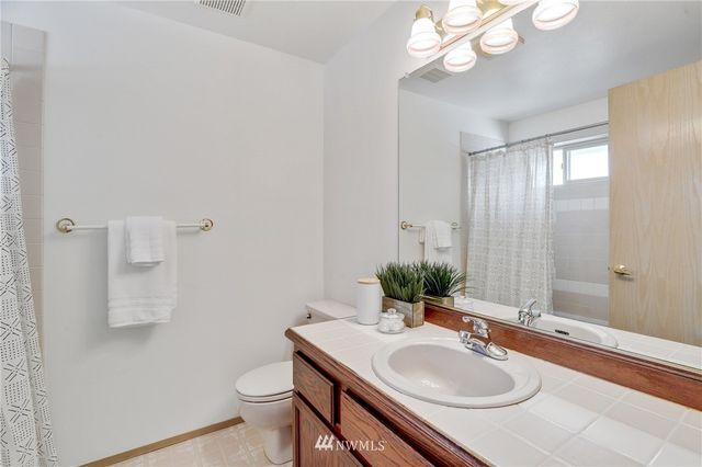 $559,500 | 10221 Northeast 138th Place, Unit D3, Kirkland, WA 98034