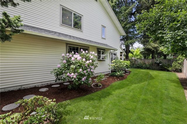 $559,500 | 10221 Northeast 138th Place, Unit D3, Kirkland, WA 98034