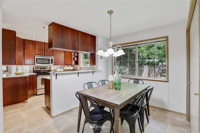 $559,500 | 10221 Northeast 138th Place, Unit D3, Kirkland, WA 98034