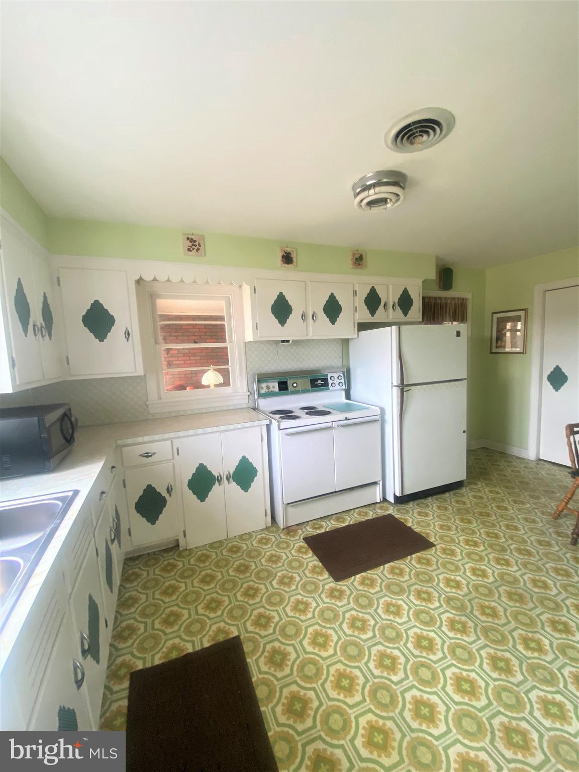 11794 Gehr Road Waynesboro, PA 17268 - Photo 12 of 32 Gallery Image 12