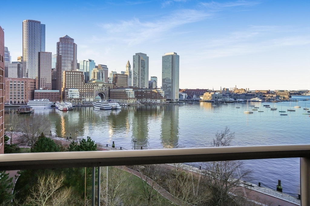 22 Liberty Drive, Unit 7M Boston, MA 02210 - Photo 12 of 31 a view of a city with tall buildings