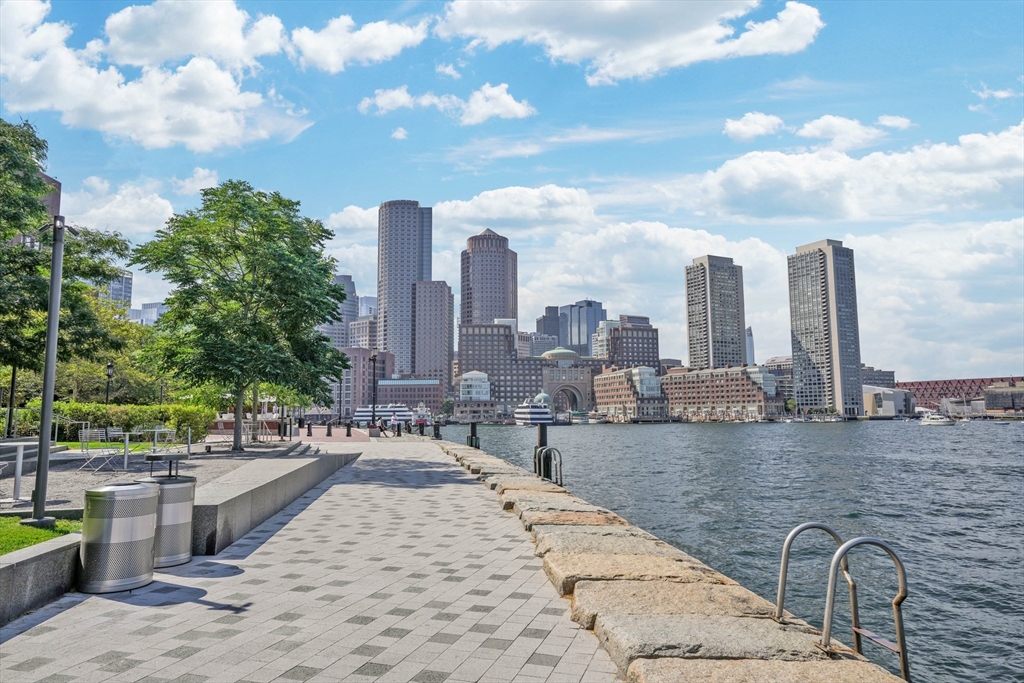 22 Liberty Drive, Unit 7M Boston, MA 02210 - Photo 31 of 31 a view of a terrace