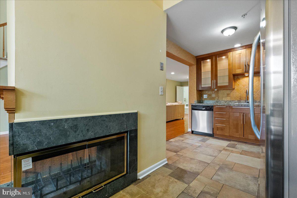 326 Brickhouse Road Princeton, NJ 08540 - Photo 8 of 22