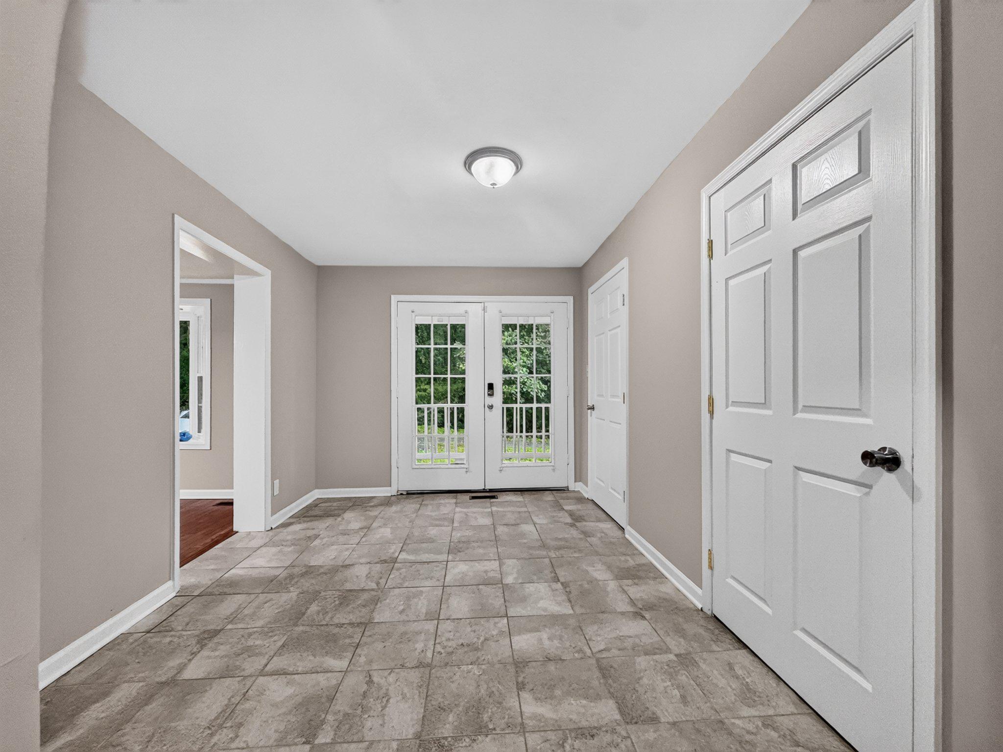 6117 Towles Mill Road Partlow, VA 22534 - Photo 8 of 30 side entryway.