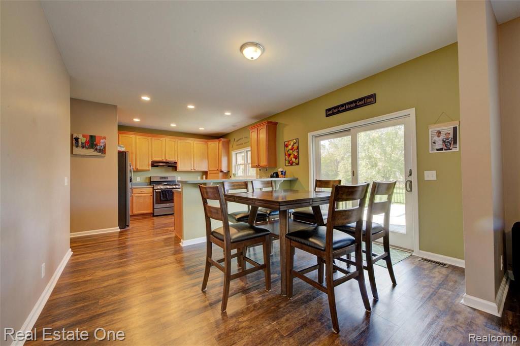 3676 Norton Road Howell, MI 48843 - Photo 9 of 82