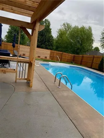$380,000 | 817 Bridle Trail Lane, Peculiar, MO 64078