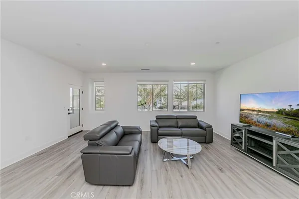 $1,048,000 | 5000 Clementine Lane, Cypress, CA 90630