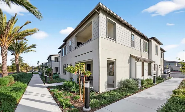 $1,048,000 | 5000 Clementine Lane, Cypress, CA 90630