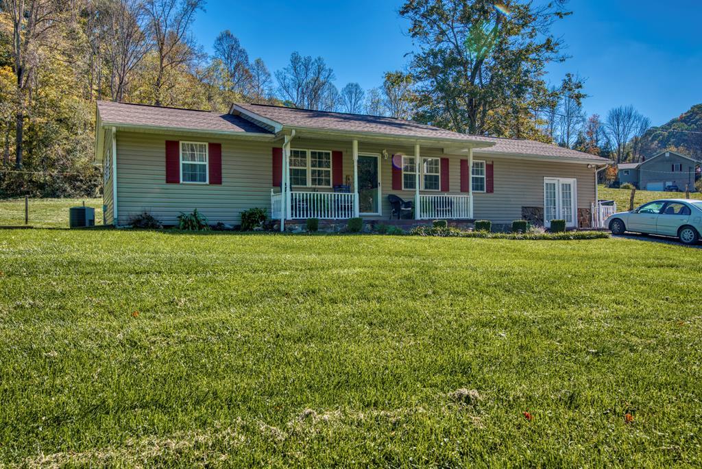 15379 Fall Hill Road Abingdon, VA 24210 - Photo 1 of 24 Gallery Image 1