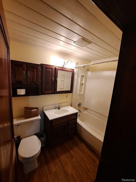 98 North Holcomb Road Clarkston, MI 48346 - Photo 20 of 21 Gallery Image 20