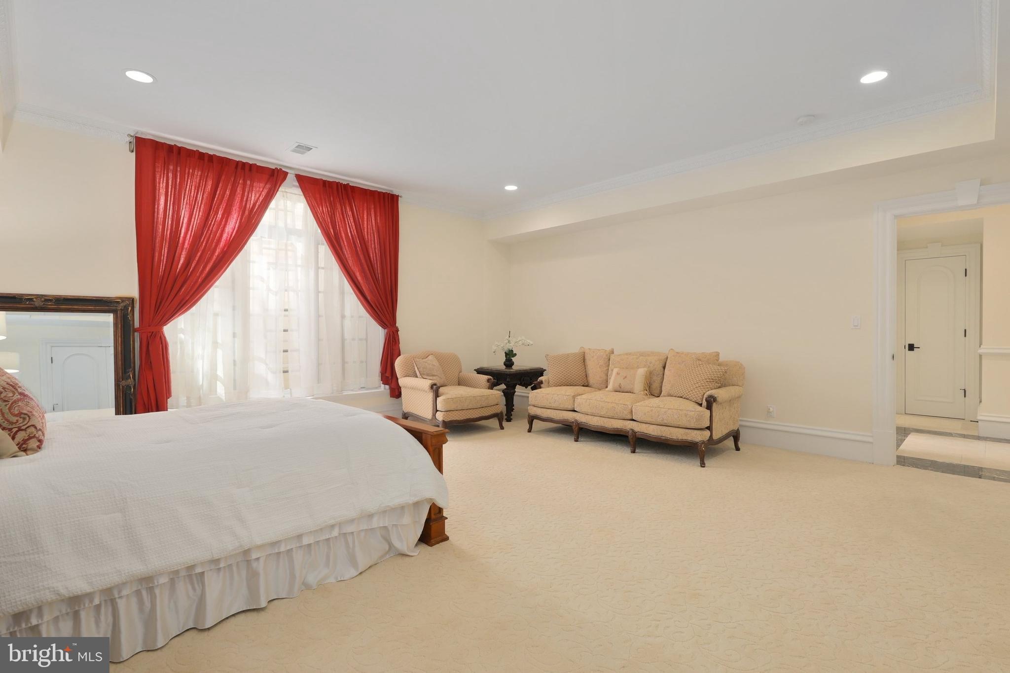 10610 Vale Road Oakton, VA 22124 - Photo 117 of 141 Gallery Image 117