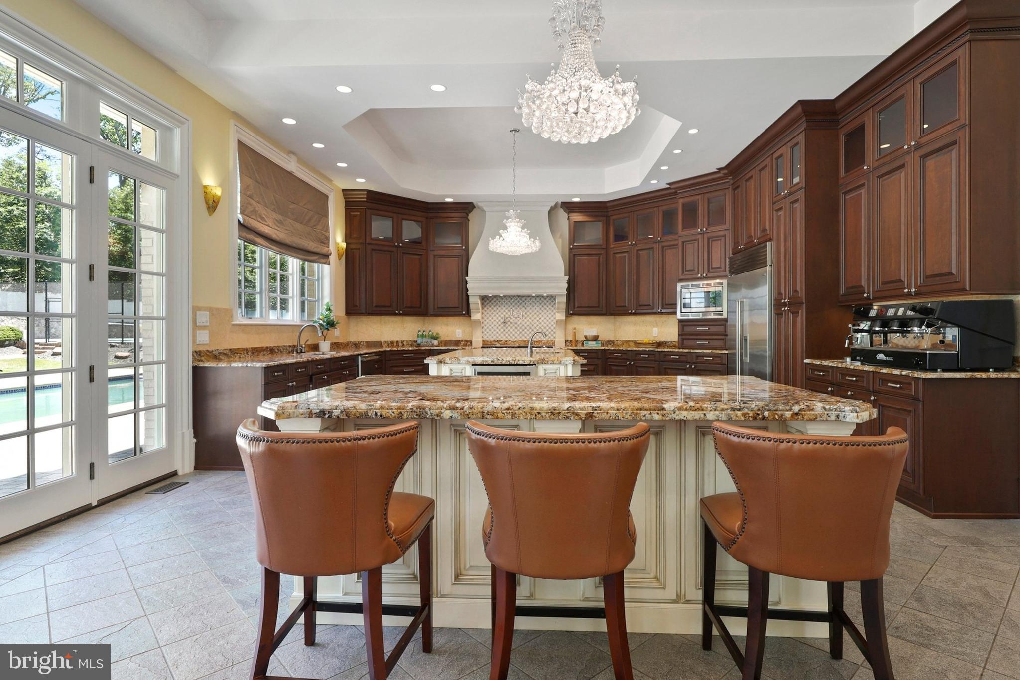 10610 Vale Road Oakton, VA 22124 - Photo 17 of 141 Gallery Image 17