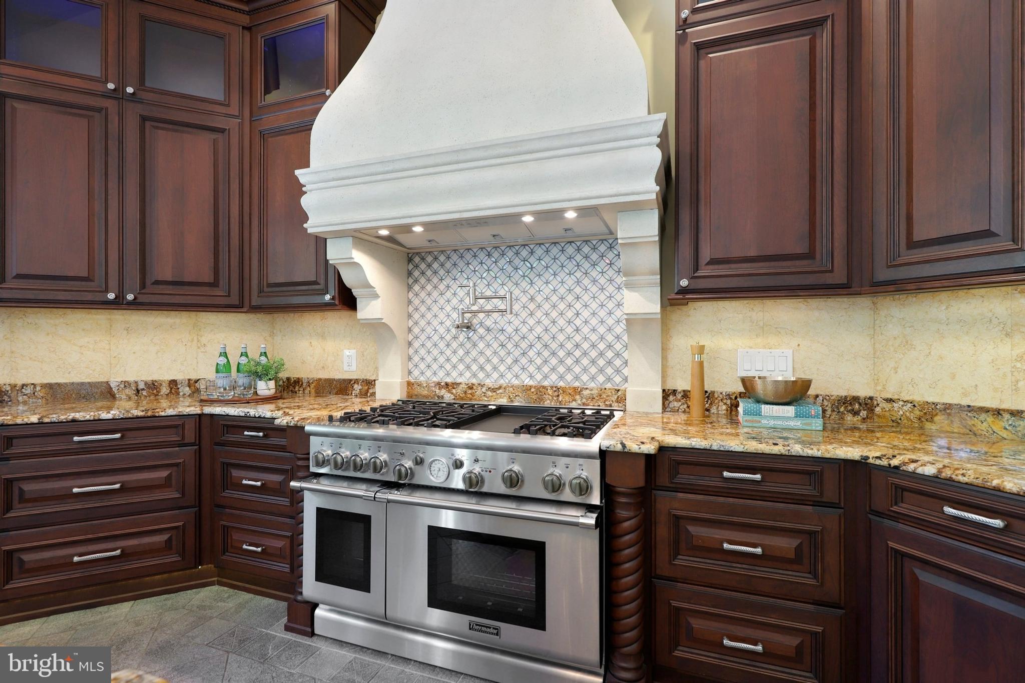 10610 Vale Road Oakton, VA 22124 - Photo 22 of 141 Gallery Image 22