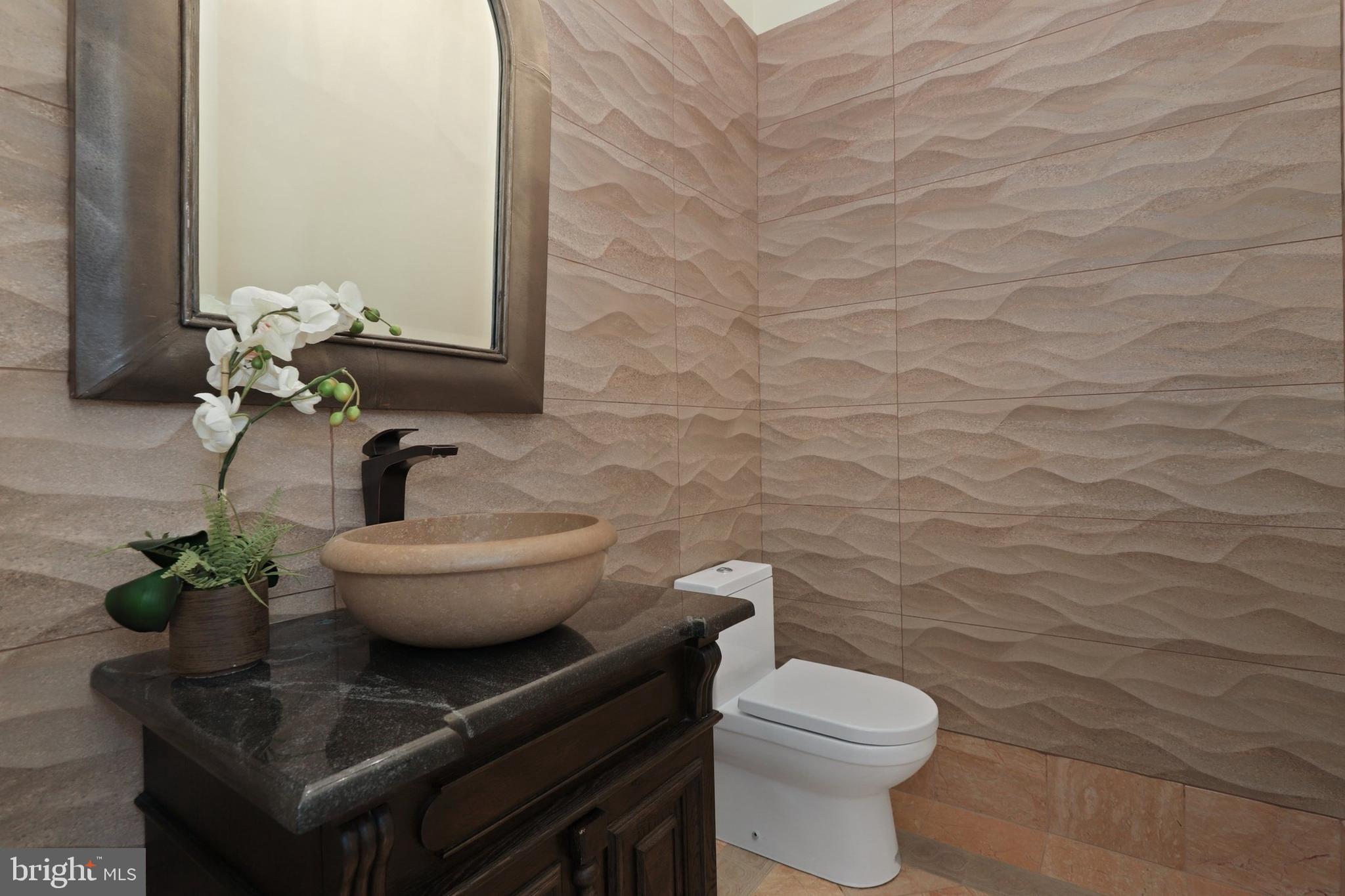 10610 Vale Road Oakton, VA 22124 - Photo 40 of 141 Gallery Image 40