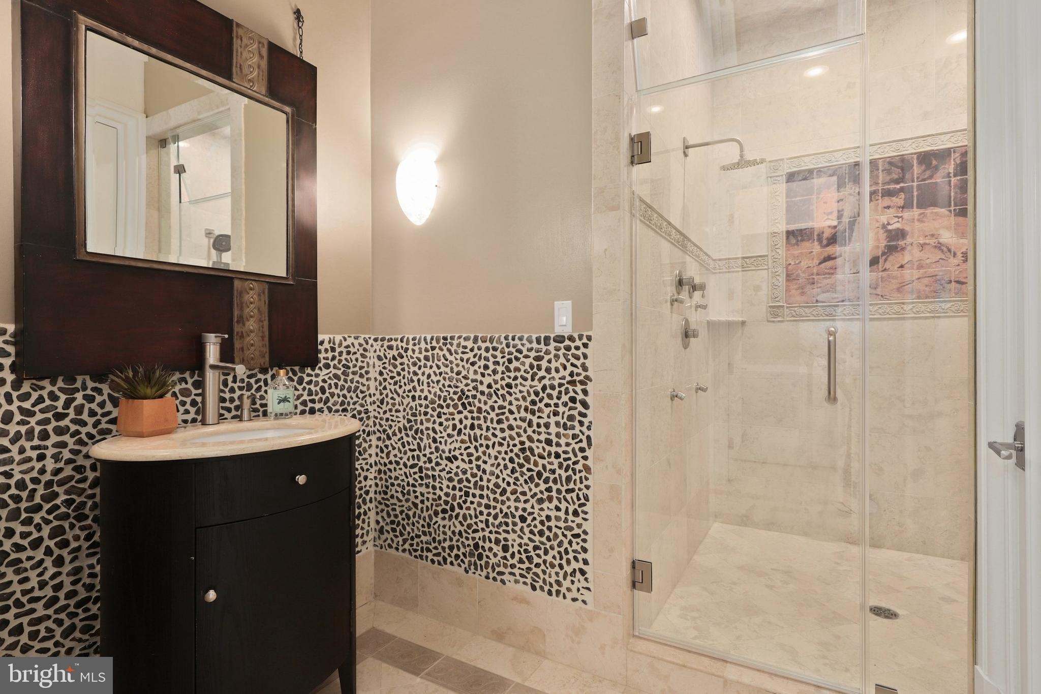 10610 Vale Road Oakton, VA 22124 - Photo 48 of 141 Gallery Image 48