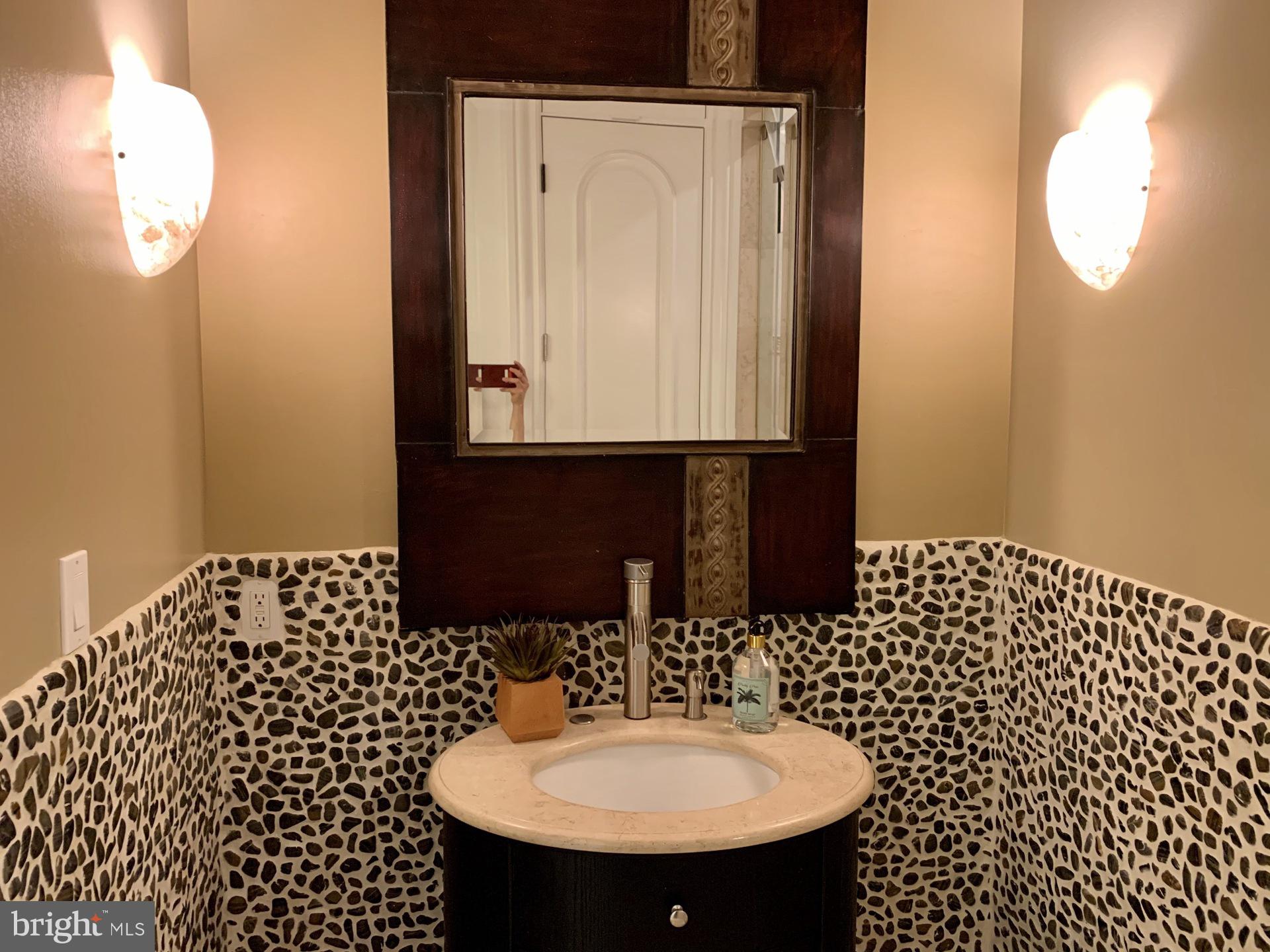 10610 Vale Road Oakton, VA 22124 - Photo 50 of 141 Gallery Image 50