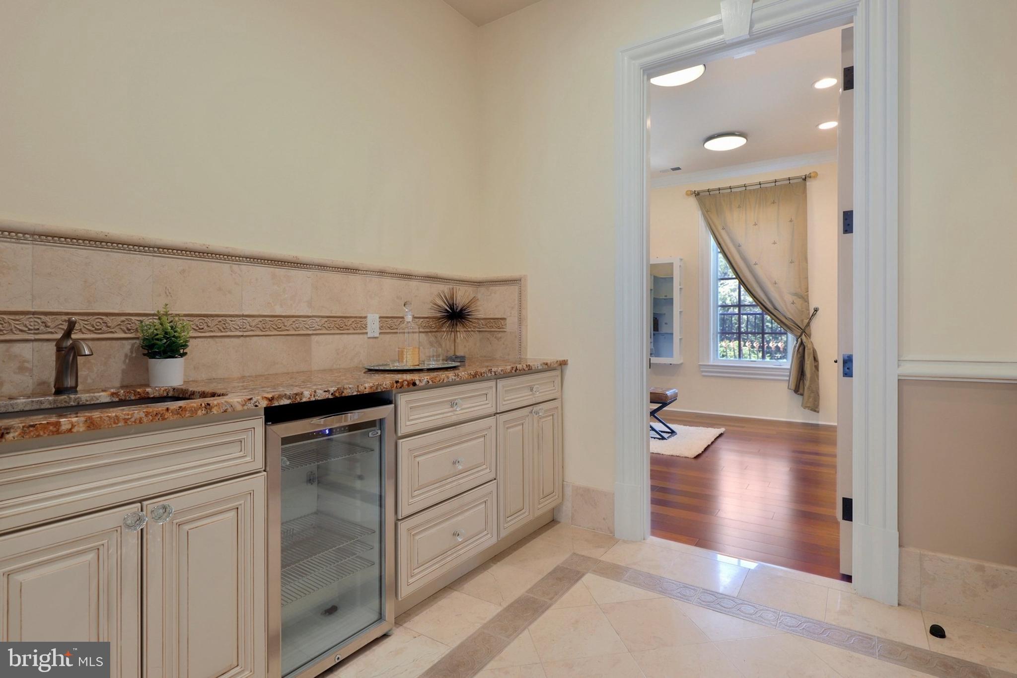 10610 Vale Road Oakton, VA 22124 - Photo 60 of 141 Gallery Image 60