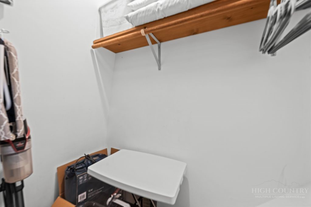 40 Hemlock Hill Road, Unit A Banner Elk, NC 28604 - Photo 18 of 26 Gallery Image 18