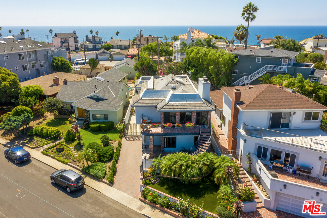 7113 Trask Avenue Playa del Rey, CA 90293 - Photo 3 of 39 Gallery Image 3