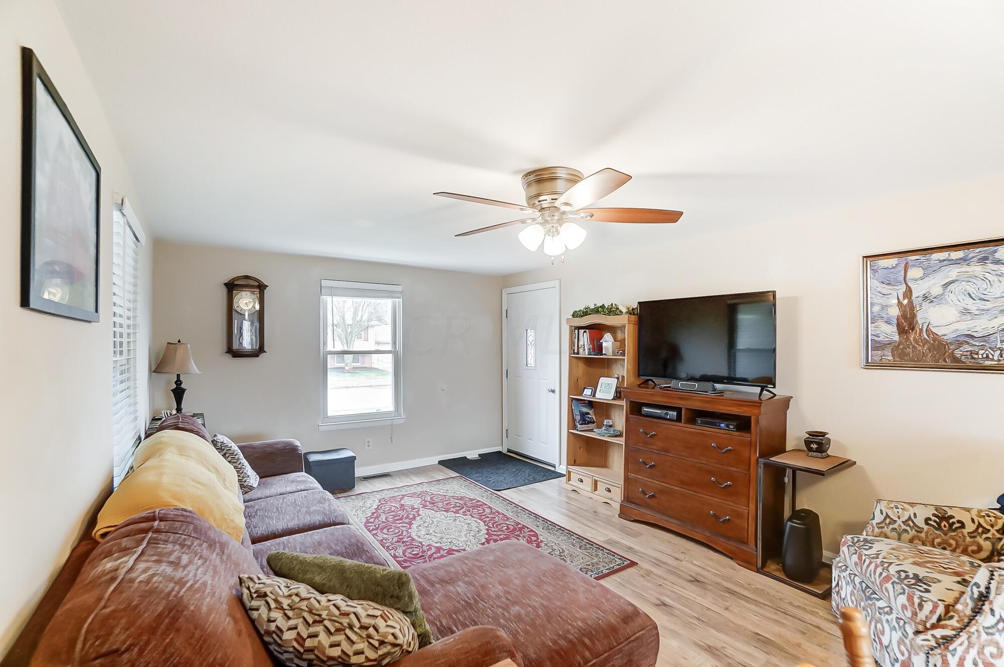 541 Mowrer Road Circleville, OH 43113 - Photo 5 of 47 005
