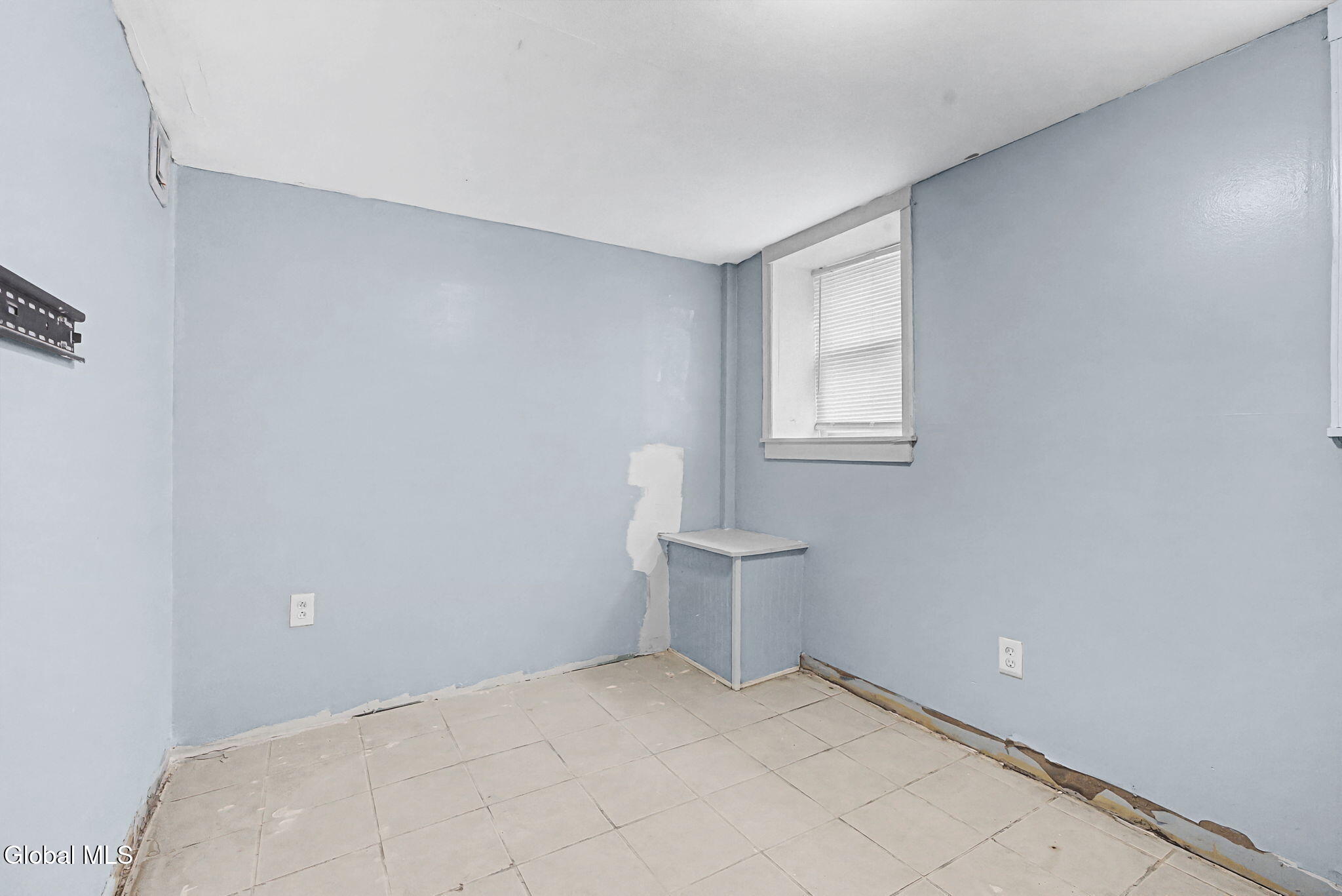 38 Trinity Place Albany, NY 12202 - Photo 19 of 20 6-web-or-mls-38-trinity-pl