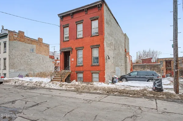 $249,900 | 38 Trinity Place, Albany, NY 12202