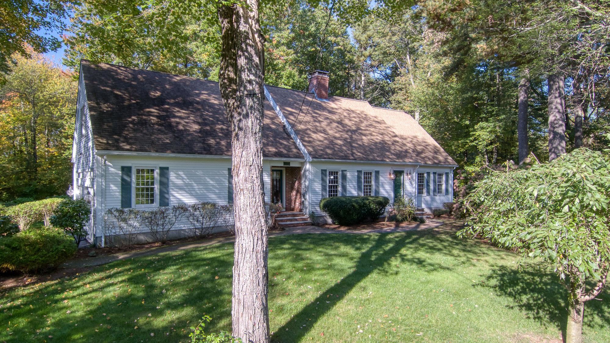 3 Windmill Lane Atkinson, NH 03811 - Photo 2 of 39 Gallery Image 2