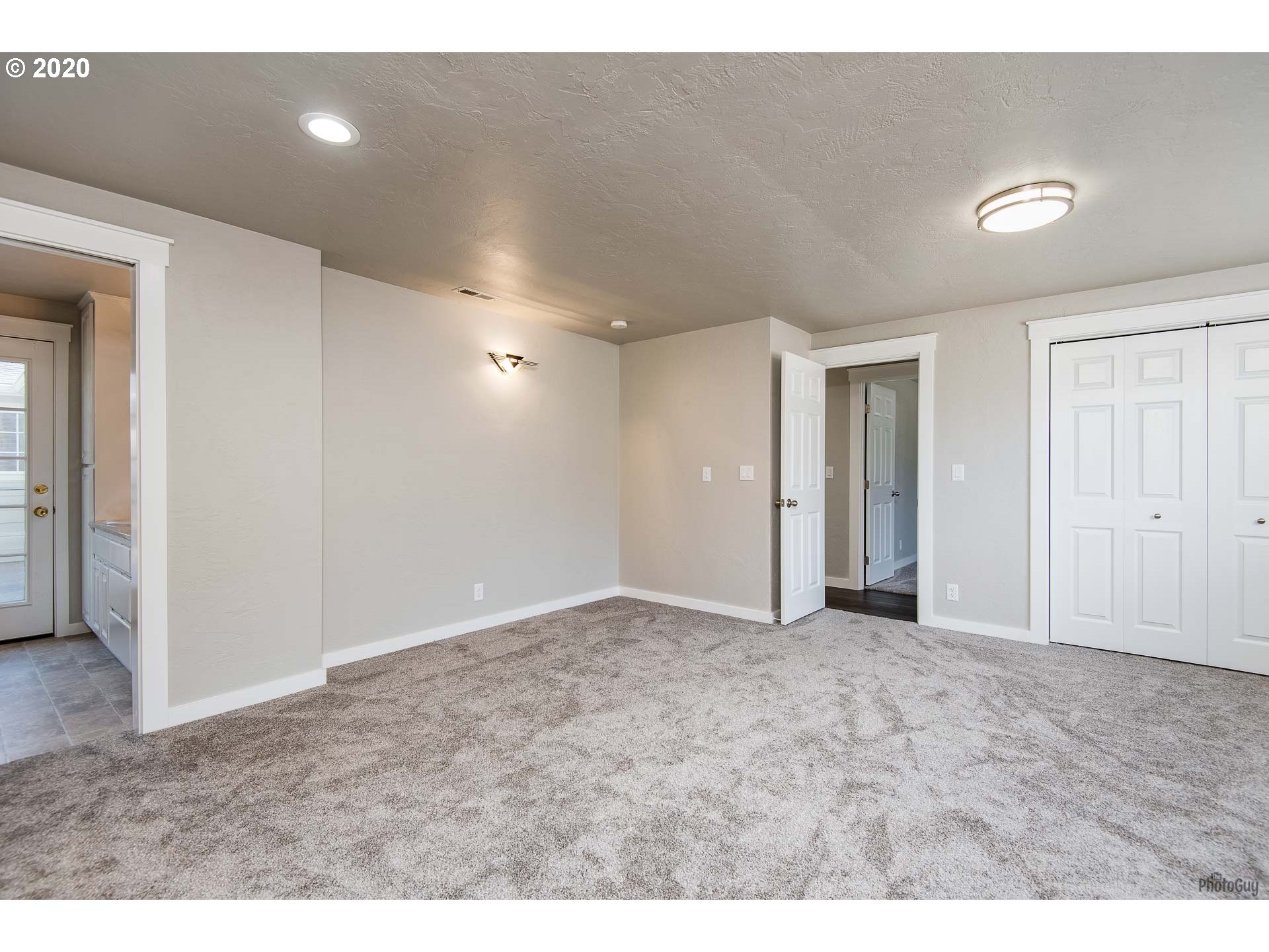 2470 North 14th Place Springfield, OR 97477 - Photo 18 of 32 a view of an empty room