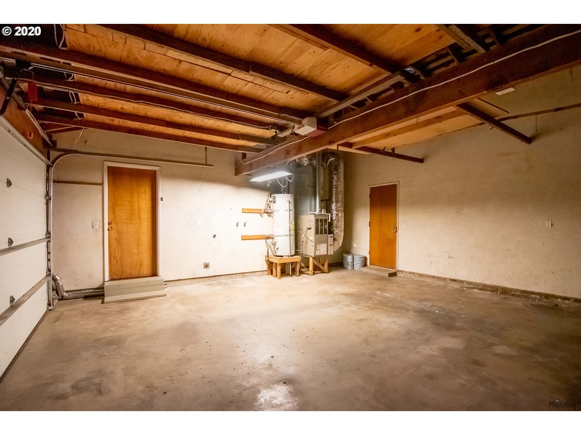 2470 North 14th Place Springfield, OR 97477 - Photo 25 of 32 a view of a room with gym equipment