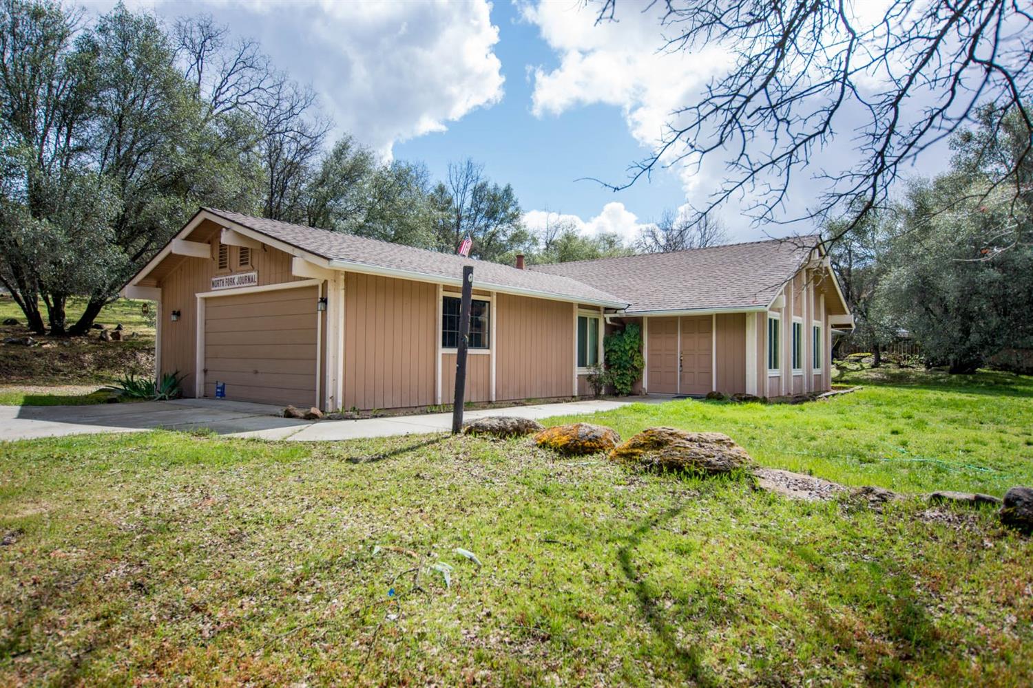 31898 Cherokee Road Coarsegold, CA 93614 - Photo 2 of 30 Gallery Image 2