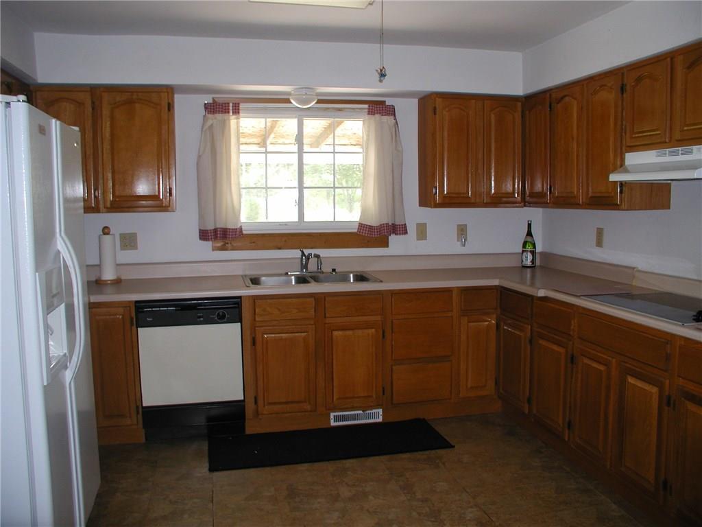 1268 Chicora Road Chicora, PA 16025 - Photo 8 of 16